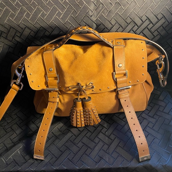 Mulberry Tassel Alexa Satchel in Sycamore Suede with Shiny Gold Tone Hardware - Picture 4 of 15